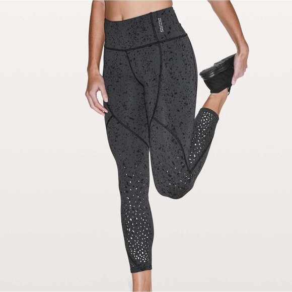 Lululemon Soulcycle Sz 6 To The Beat Tight Reflective Leggings Gray Black 24" - Picture 1 of 13